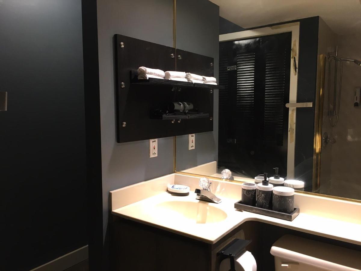 Style Basement Appartement Vancouver Buitenkant foto